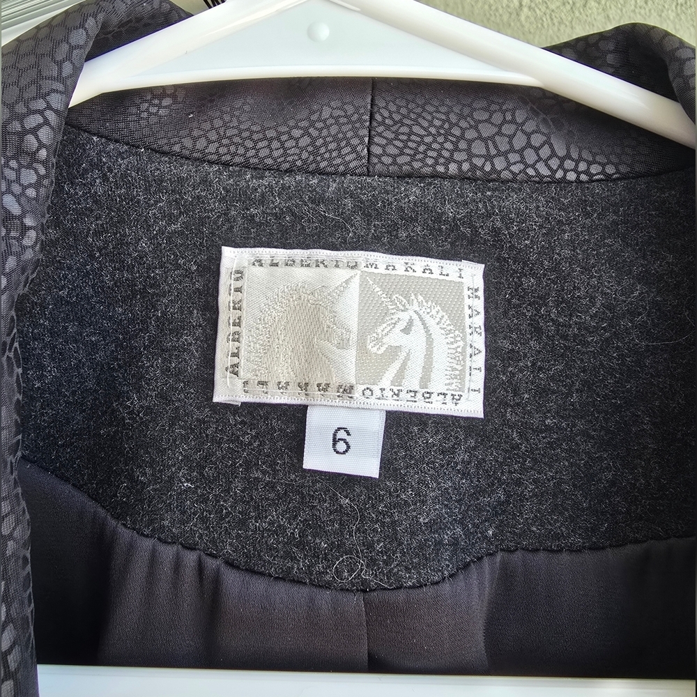 Alberto Makali Vintage Black Blazer with Studded Lapel - Picture 8 of 11